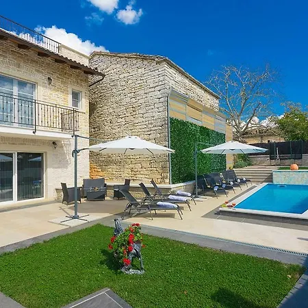 ヴィラ Luxury And Modern With A Pool